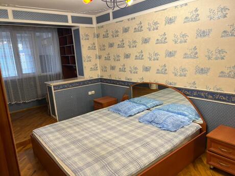 3 otaqlı köhnə tikili - 28 May m. - 104 m²