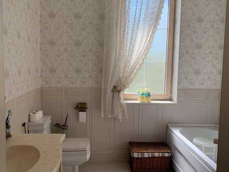 House with Garden, Villa For Rent