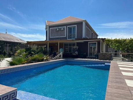 5 otaqlı həyət evi/bağ evi - Şüvəlan q. - 480 m²