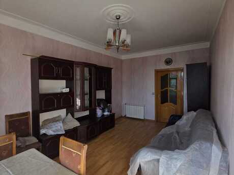 2 otaqlı köhnə tikili - Azadlıq Prospekti m. - 55 m²