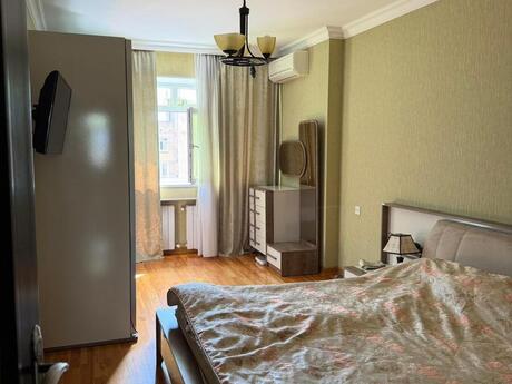 4 otaqlı köhnə tikili - Əhmədli m. - 100 m²