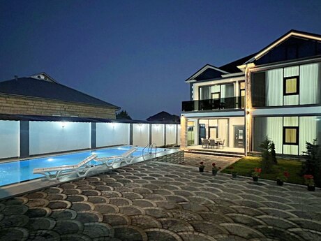 6 otaqlı həyət evi/bağ evi - Qəbələ - 308 m²