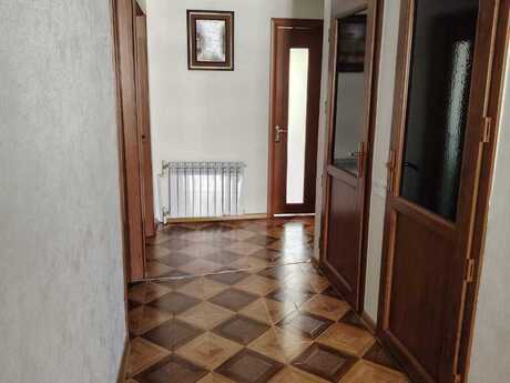4 otaqlı köhnə tikili - Həzi Aslanov m. - 75 m²