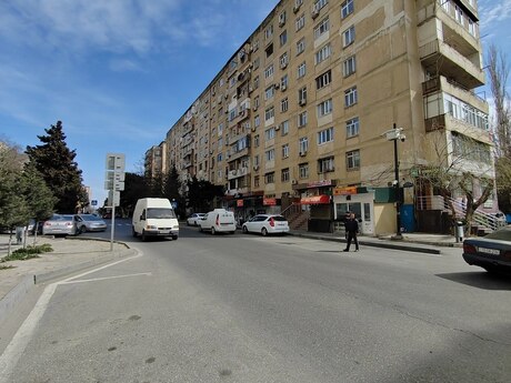 3-комн. вторичка - м. Ахмедлы - 65 м²