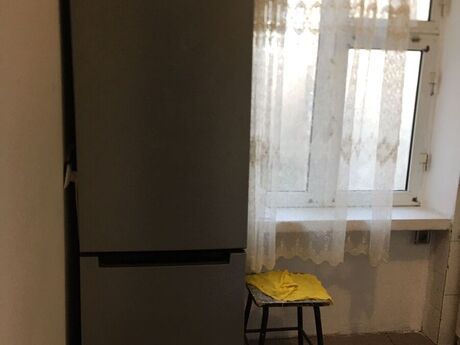 2 otaqlı köhnə tikili - Elmlər Akademiyası m. - 40 m²