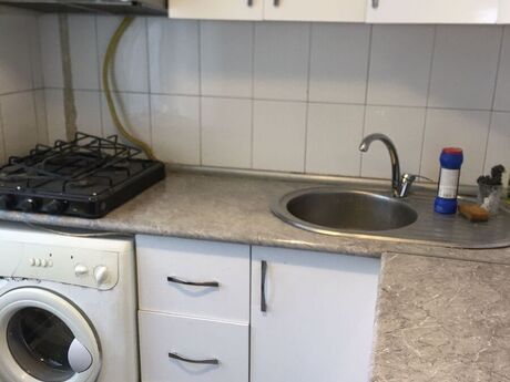 2 otaqlı köhnə tikili - Elmlər Akademiyası m. - 40 m²