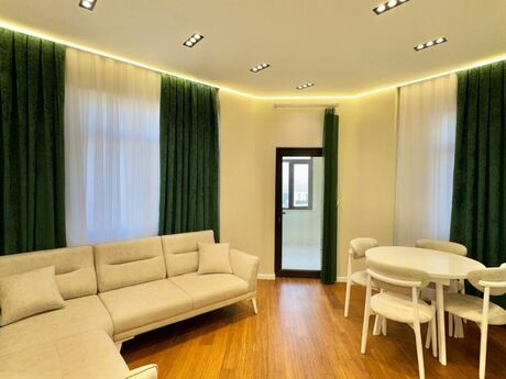 Elan №6007482 - Bakı, Şah İsmayıl Xətai m., 2 otaqlı, 70 m², 17/19 mərtəbə
