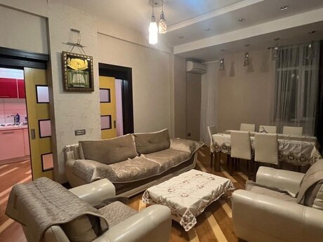 3 otaqlı yeni tikili - Şah İsmayıl Xətai m. - 120 m²
