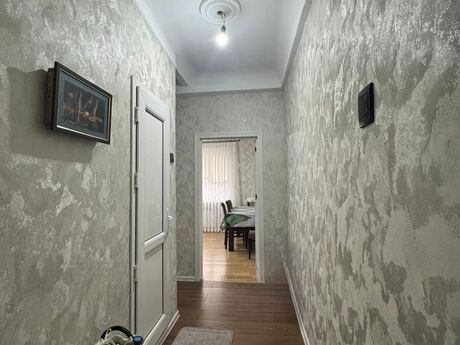 2 otaqlı köhnə tikili - Bakıxanov q. - 40 m²