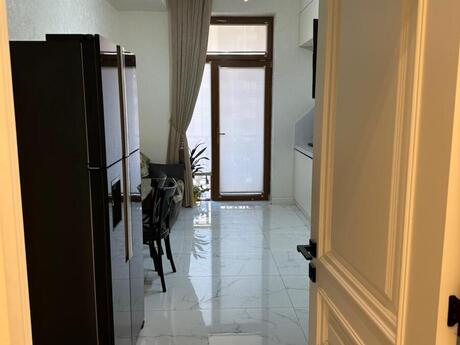 4 otaqlı yeni tikili - Ağ şəhər q. - 134 m²