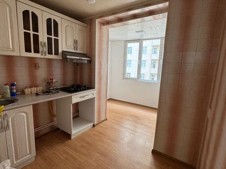 2 otaqlı köhnə tikili - 8 Noyabr m. - 55 m²