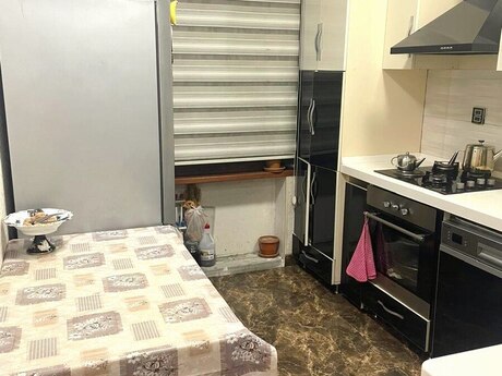 3 otaqlı köhnə tikili - Səbail r. - 90 m²