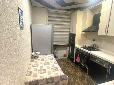 3 otaqlı köhnə tikili - Səbail r. - 90 m²