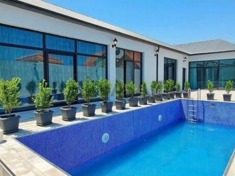 5 otaqlı həyət evi/bağ evi - Şüvəlan q. - 250 m²