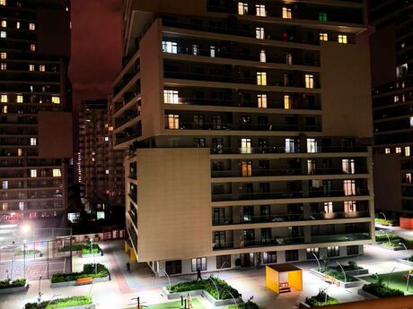 4 otaqlı yeni tikili - 8 Noyabr m. - 178 m²