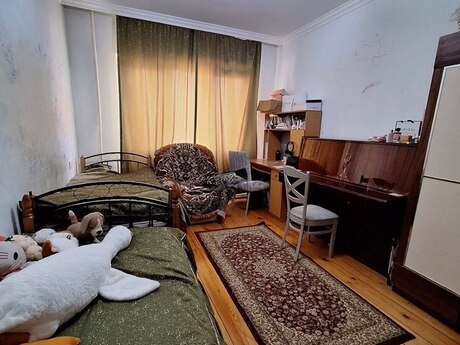 3 otaqlı köhnə tikili - Köhnə Günəşli q. - 85 m²
