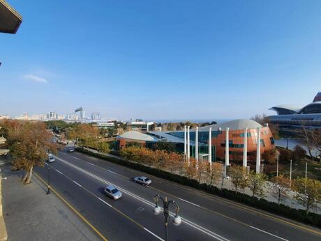 Объявление №6008326 - Баку, м. Сахил, 2-комн., 64 м², 1/6 этаж