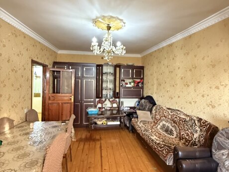 3 otaqlı köhnə tikili - Xətai r. - 100 m²