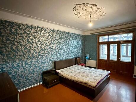 3 otaqlı köhnə tikili - Nəriman Nərimanov m. - 105 m²