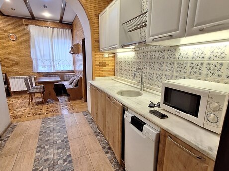 Объявление №6008636 - Баку, м. 28 мая, 3-комн., 80 м², 2/5 этаж