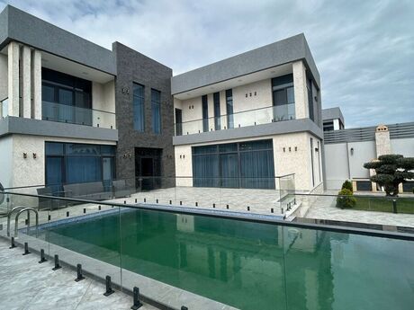 5 otaqlı həyət evi/bağ evi - Şüvəlan q. - 300 m²