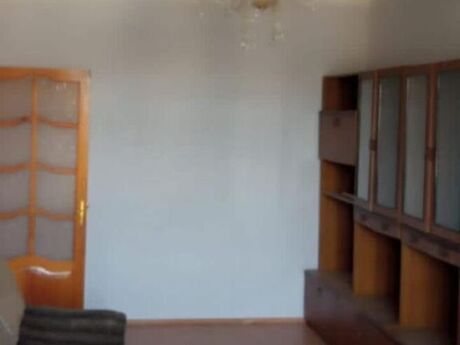 4 otaqlı köhnə tikili - Bakıxanov q. - 100 m²