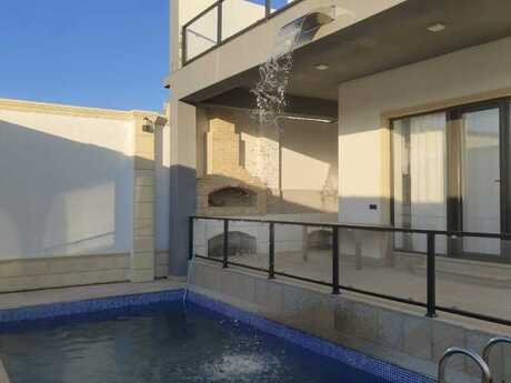 Satılır 5 otaqlı həyət evi/bağ evi 240 m², Mərdəkan q.