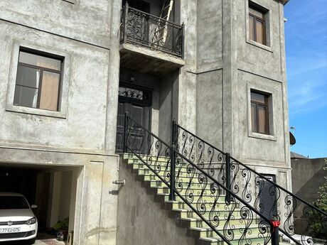 7 otaqlı həyət evi/bağ evi - Mərdəkan q. - 275 m²