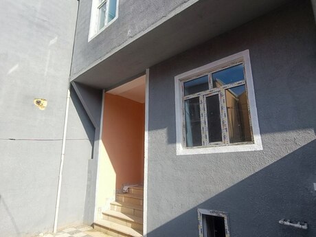 4 otaqlı həyət evi/bağ evi - Xırdalan - 118 m²