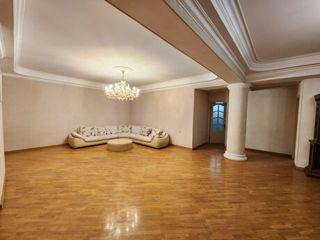 Объявление №6009679 - Баку, м. 28 мая, 4-комн., 185 м², 3/5 этаж