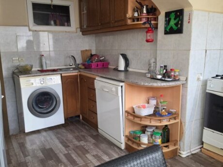 3 otaqlı köhnə tikili - Elmlər Akademiyası m. - 75 m²