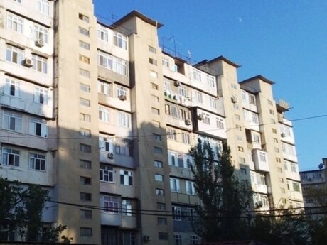 3 otaqlı köhnə tikili - Əhmədli q. - 80 m²