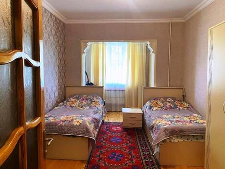 3 otaqlı köhnə tikili - Əhmədli q. - 80 m²
