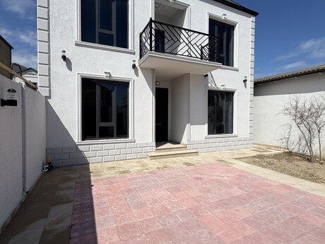 5 otaqlı həyət evi/bağ evi - Binə q. - 195 m²