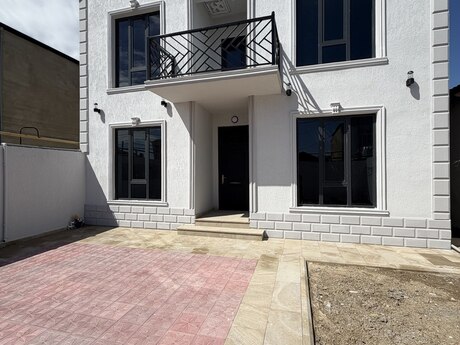 5 otaqlı həyət evi/bağ evi - Binə q. - 195 m²