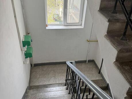 3 otaqlı köhnə tikili - Yasamal r. - 90 m²