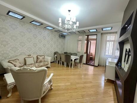 Elan №6009862 - Bakı, 28 May m., 3 otaqlı, 120 m², 5/14 mərtəbə