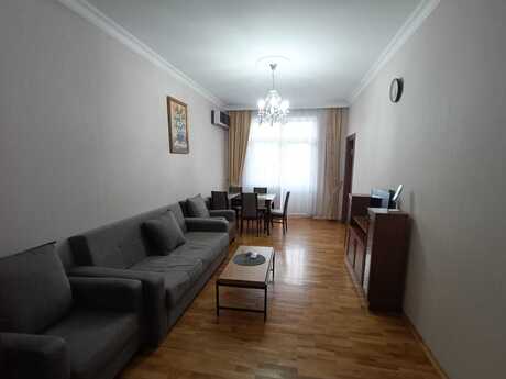 Elan №6009946 - Bakı, Şah İsmayıl Xətai m., 2 otaqlı, 61 m², 13/16 mərtəbə