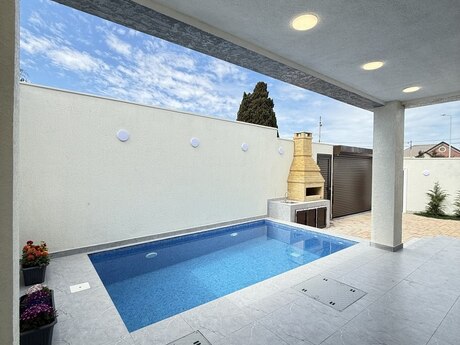 4 otaqlı həyət evi/bağ evi - Mərdəkan q. - 160 m²