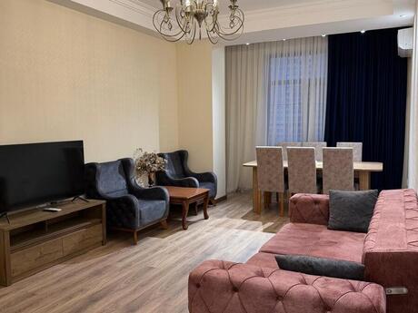 Объявление №6009989 - Баку, м. Элмляр Академиясы, 2-комн., 67 м², 5/18 этаж