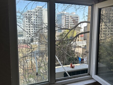 1 otaqlı həyət evi/bağ evi - Səbail r. - 15 m²
