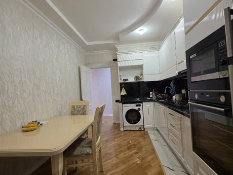 3 otaqlı mənzil, 120 m², İnşaatçılar: 350 000 ₼ 5