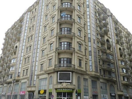 Объявление №6010200 - Баку, м. Сахил, 3-комн., 190 м², 6/15 этаж