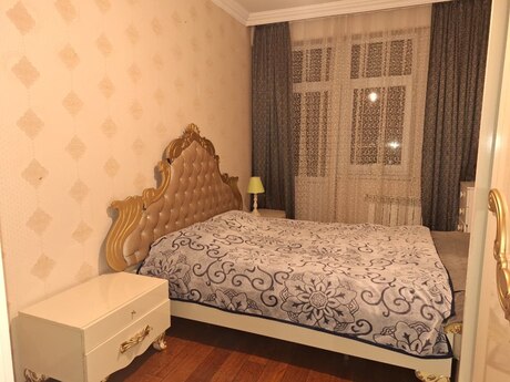 2 otaqlı yeni tikili - İnşaatçılar m. - 80 m²