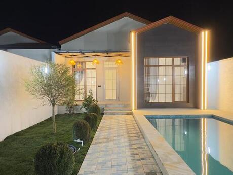 4 otaqlı həyət evi/bağ evi - Şüvəlan q. - 150 m²