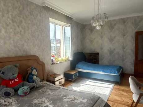 3 otaqlı köhnə tikili - Nəriman Nərimanov m. - 100 m²