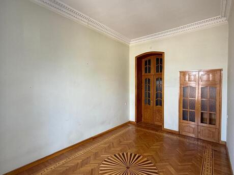 4 otaqlı köhnə tikili - Səbail r. - 180 m²