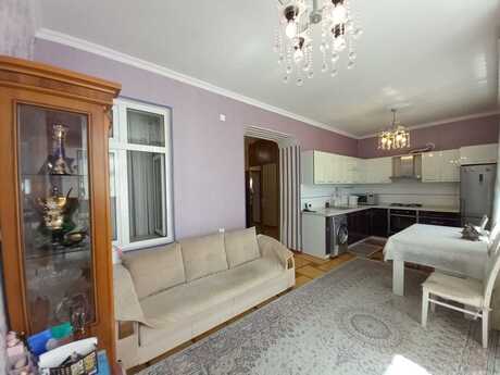 Elan №6010473 - Bakı, 28 May m., 3 otaqlı, 80 m², 3/5 mərtəbə