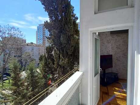 3 otaqlı köhnə tikili - 28 May m. - 80 m²