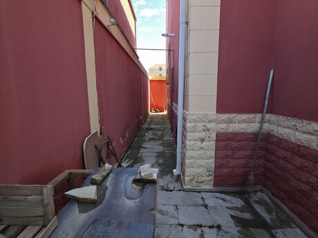 6 otaqlı həyət evi/bağ evi - Bakıxanov q. - 350 m²